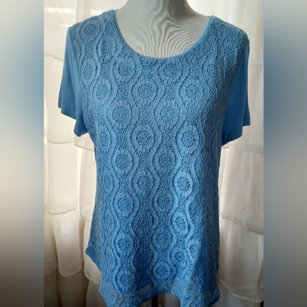 Croft & Barrow lace front top MEDIUM blue